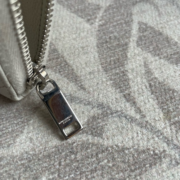 Yves Saint Laurent Quilted Silver Wallet - Picture 6 of 9